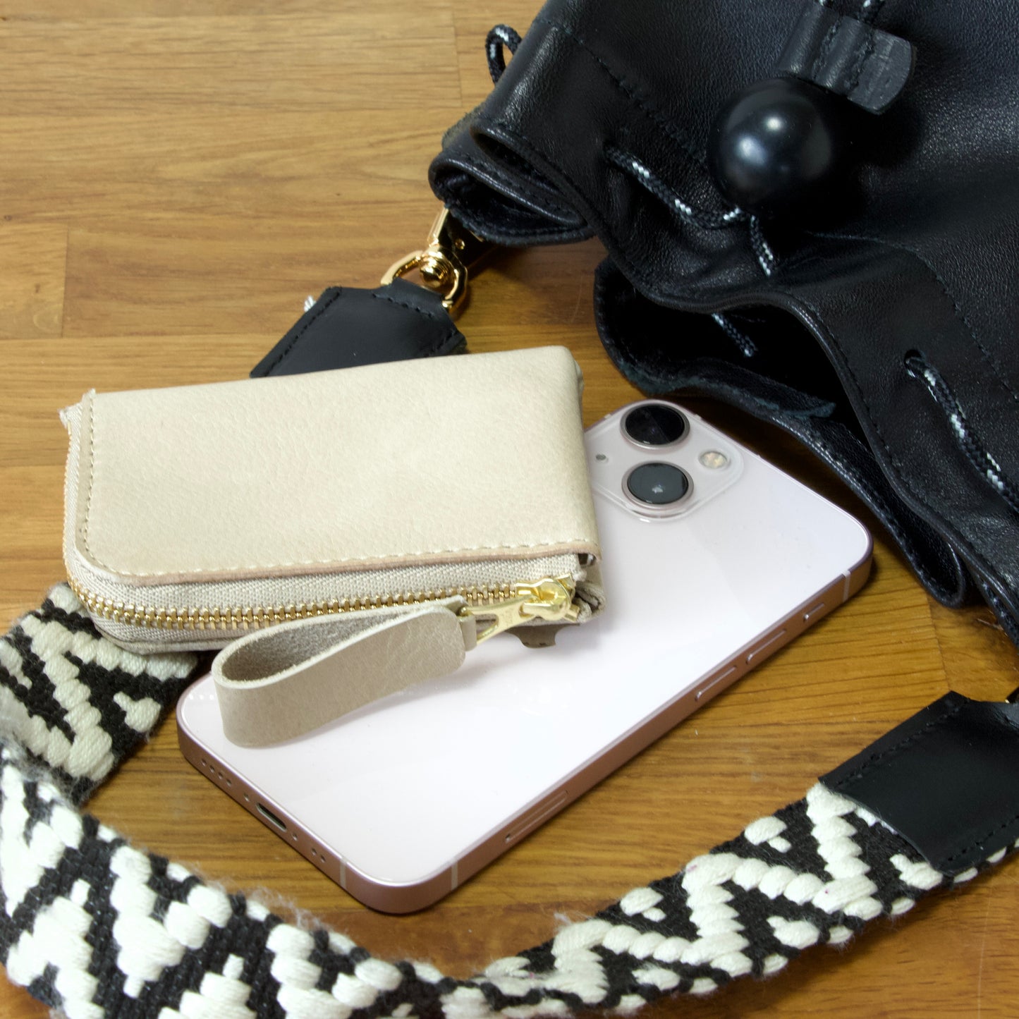 小さい薄い財布 カードサイズ L字ファスナー (メンズ・レディース) | Italy本革・レザー 墨色ブラック 【365日×3の財布】