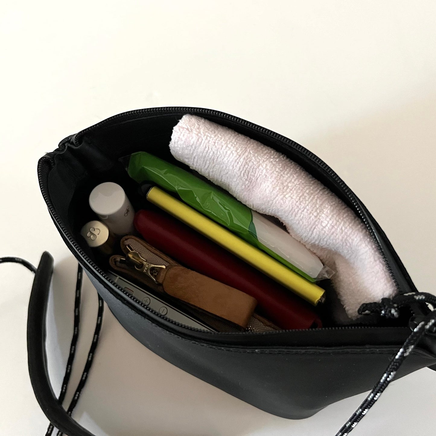 小さい薄い財布  カードサイズ  L字ファスナー （メンズ・レディース） | Italy本革・レザー 　墨色ブラック　【365日×3の財布】