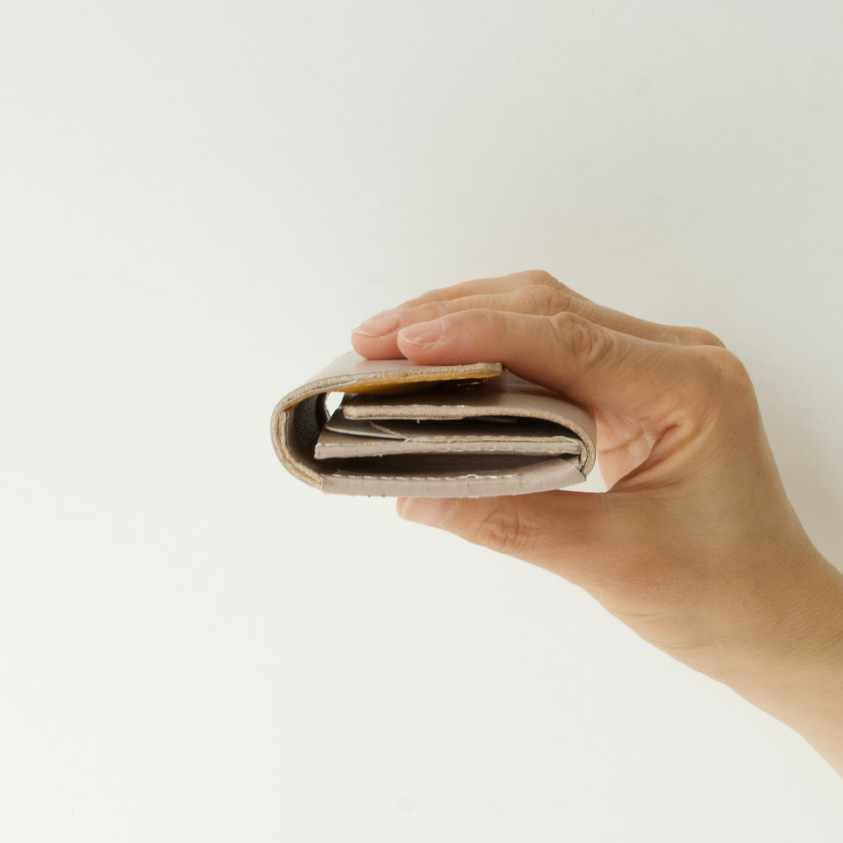 ラフにざっくり使える三つ折り財布（お札折らない） 【ca-miniW】| ライトグレー