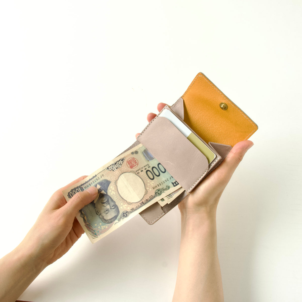 ラフにざっくり使える三つ折り財布（お札折らない） 【ca-miniW】| ライトグレー