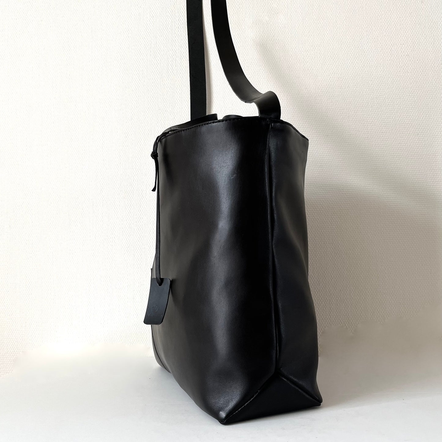 トートバッグ2Way  A4対応 ラムレザー 大きめサイズ・ビジネスバッグ   | 本革・レザー（メンズ・レディース）　ブラック