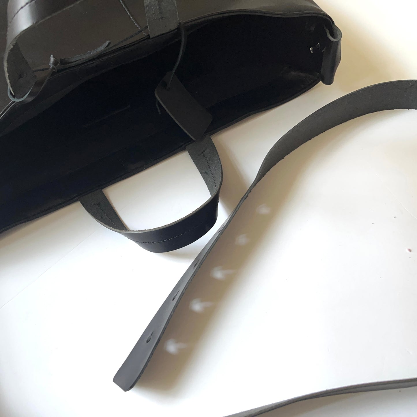 トートバッグ2Way  A4対応 ラムレザー 大きめサイズ・ビジネスバッグ   | 本革・レザー（メンズ・レディース）　ブラック