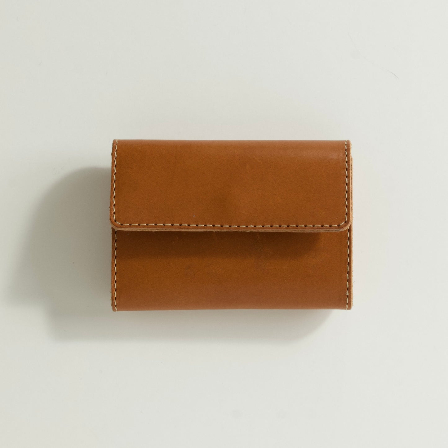 小さいカードサイズのコンパクトな三つ折り財布（お札折らない） | Italy 本革・レザー（メンズ・レディース）【ca-miW】ナチュラル