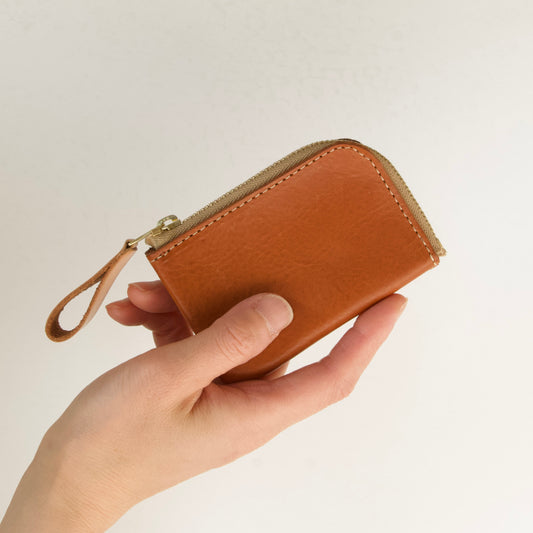 小さい薄い財布  カードサイズ  L字ファスナー （メンズ・レディース） | Italy本革・レザー 　キャメル　【365日×3の財布】
