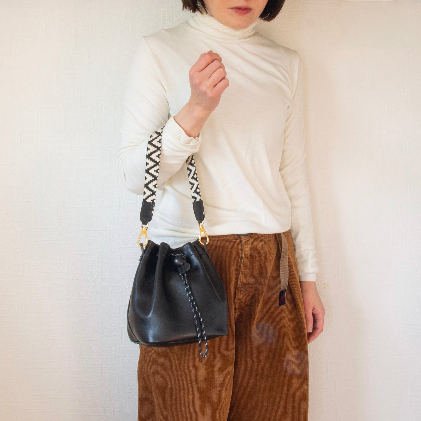 ラムレザー巾着バッグ2WAY（ハンド・肩がけ） | 本革・レザー（レディース）