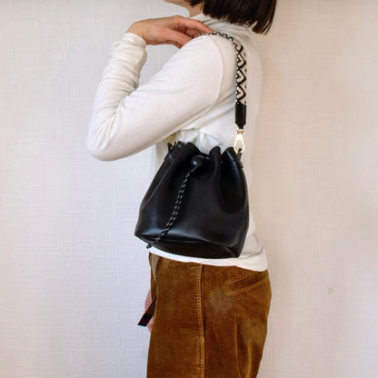 ラムレザー巾着バッグ2WAY（ハンド・肩がけ） | 本革・レザー（レディース）