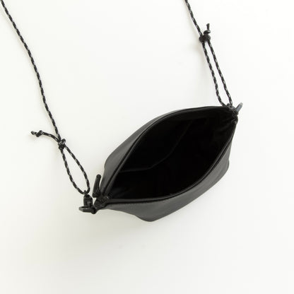 ミニショルダーバッグ / サコッシュ台形型 / 軽量135g・防水・GORE-TEX仕様（レディース・メンズ） |本革・レザー