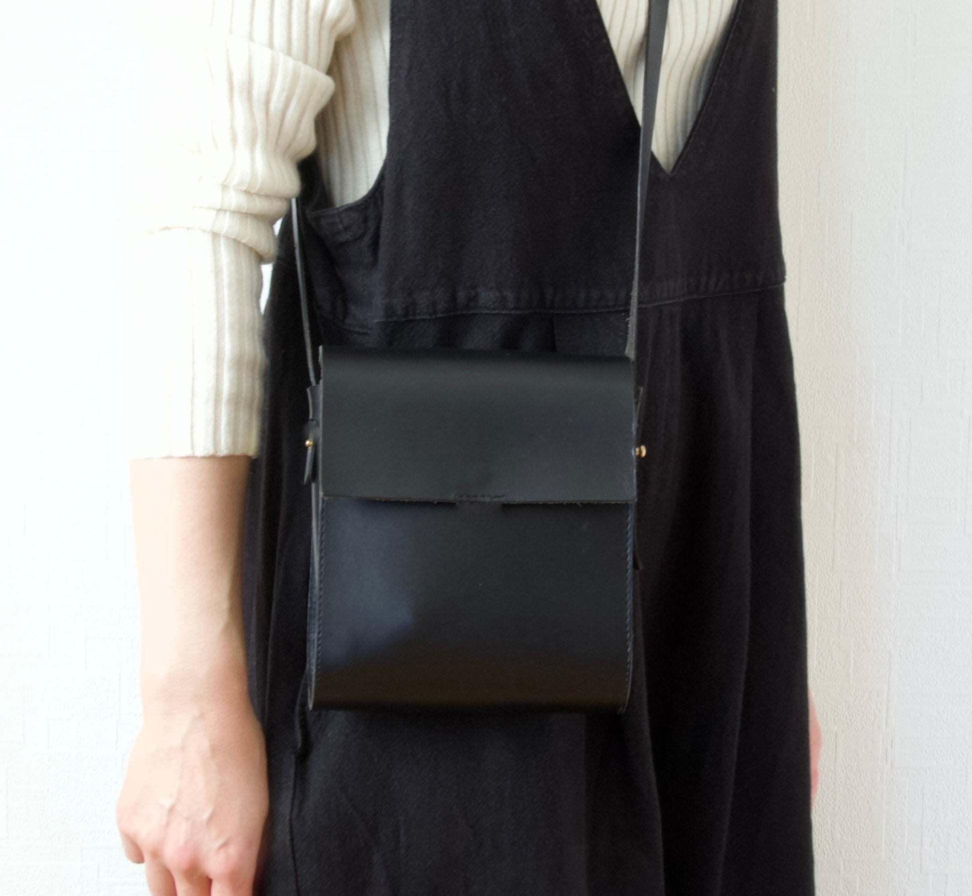 レザーミニショルダーバッグ